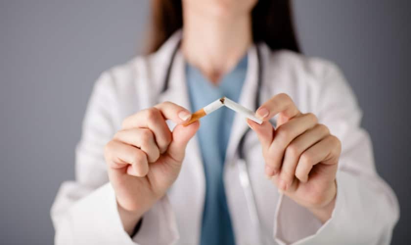 How does tobacco use affect dental health